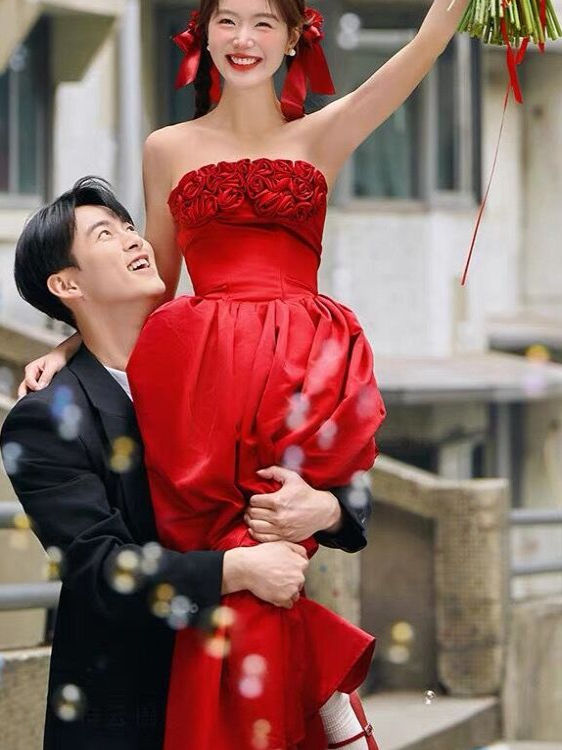 2025 New Red Strapless Floral  - Photography Outfit ulasan dan harga